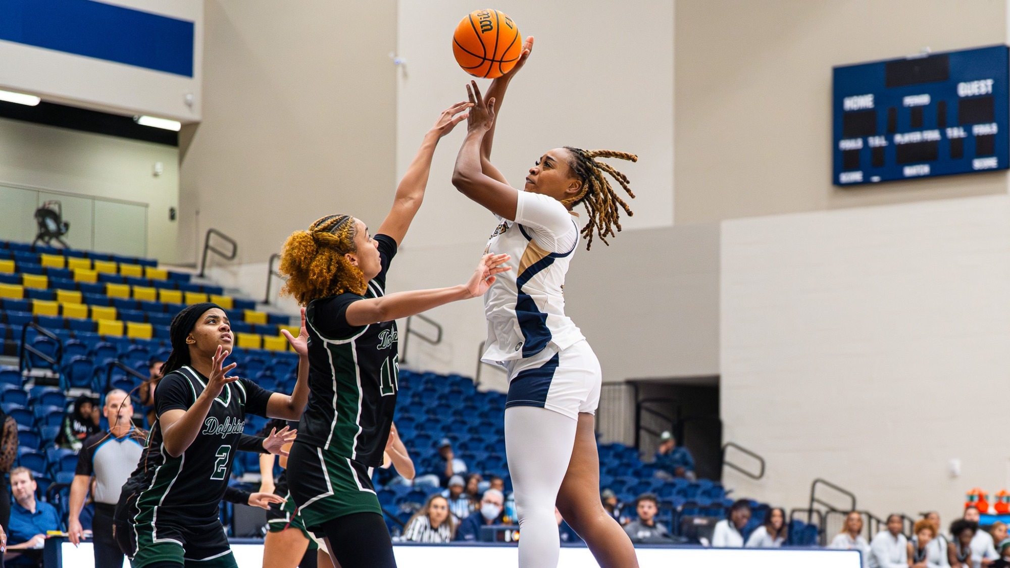 Hannah Hicks pull up jumpshot