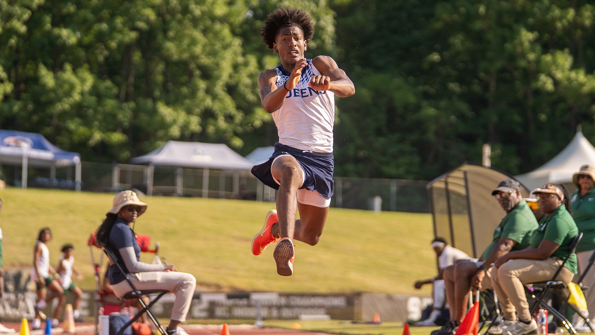 Josiah Ford Setting triple jump record