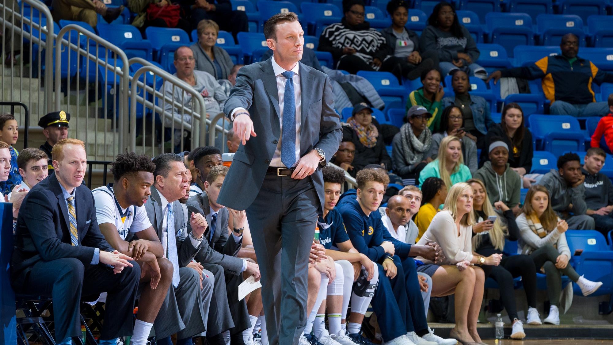 Men's Basketball Head Coach Baker Dunleavy Signs FiveYear Extension