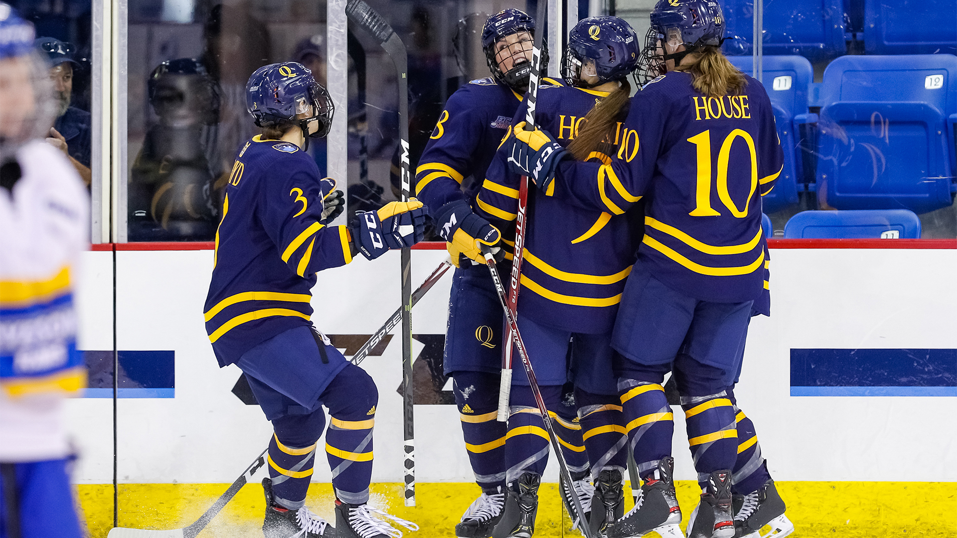 Alexa Hoskin Women's Ice Hockey Quinnipiac University Athletics