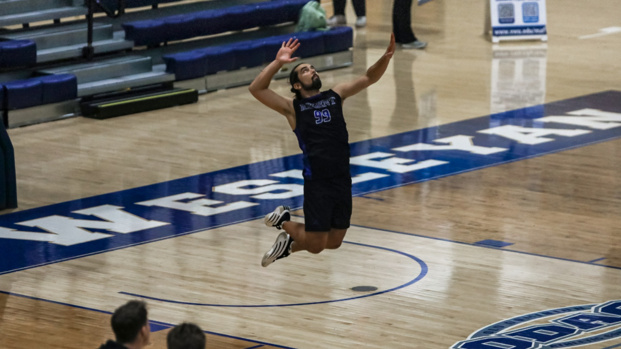 MVB Lucas Serve