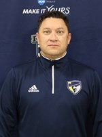Thomas Gilhooly Headshot