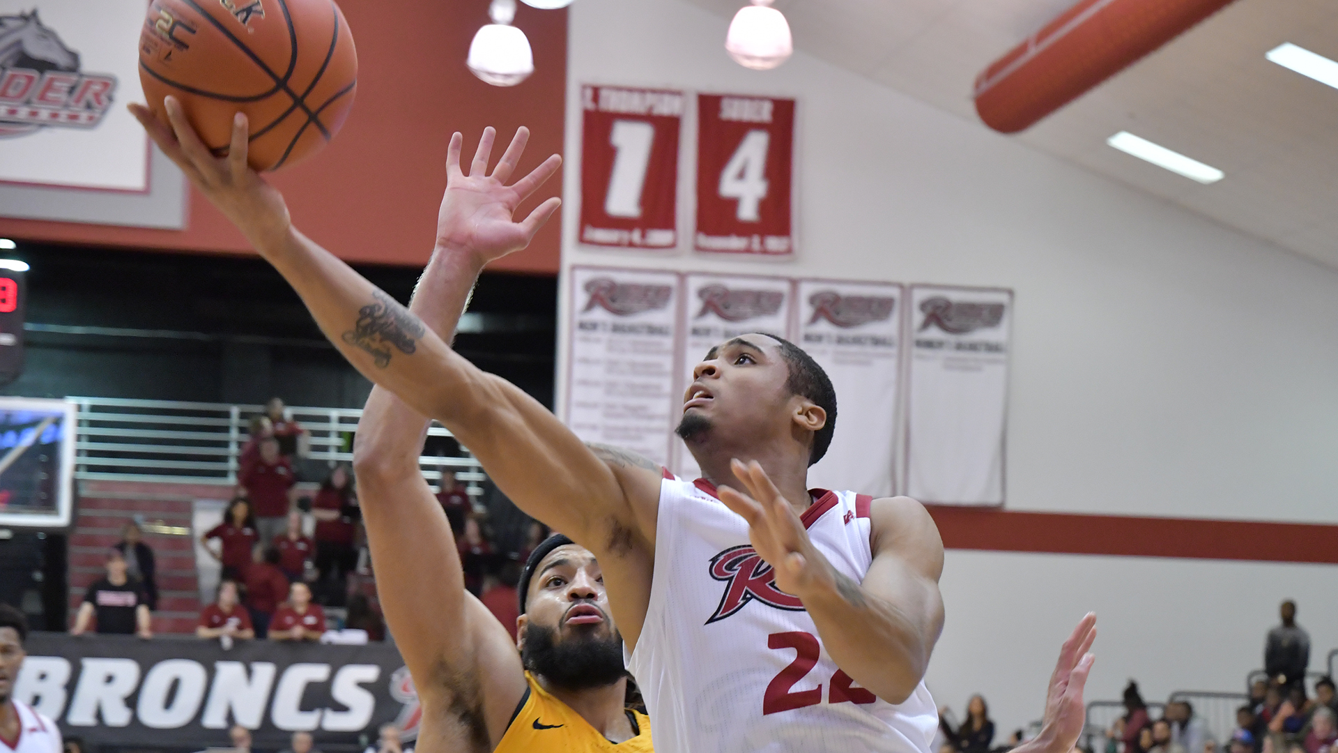 Men's Basketball Faces Wagner on the Road Saturday Rider University