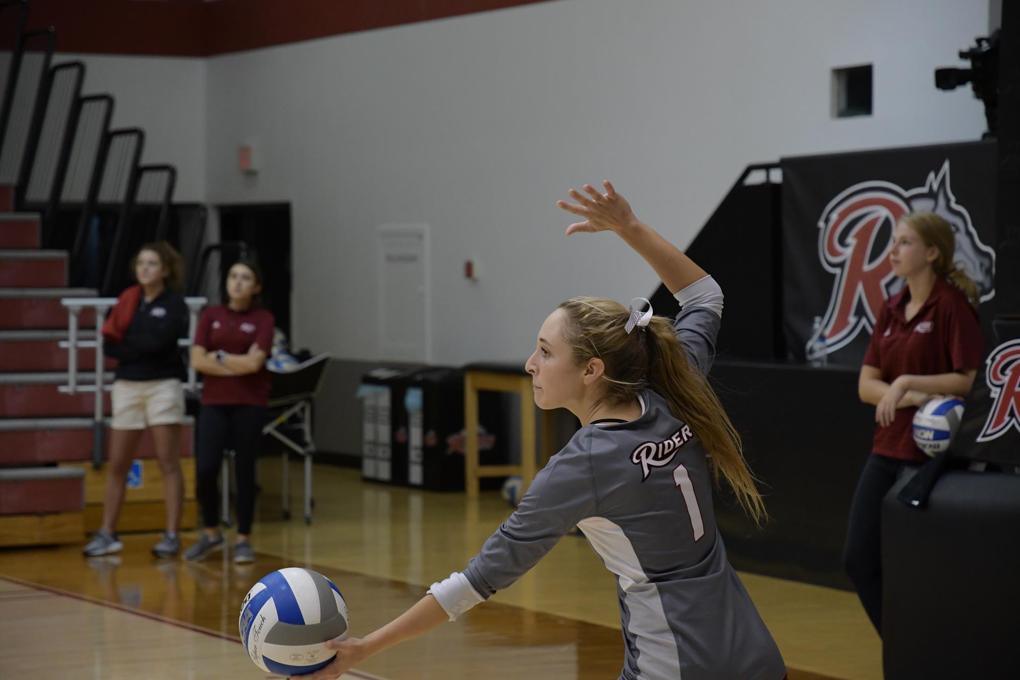 Rachelle Runyon Women's Volleyball Rider University Athletics