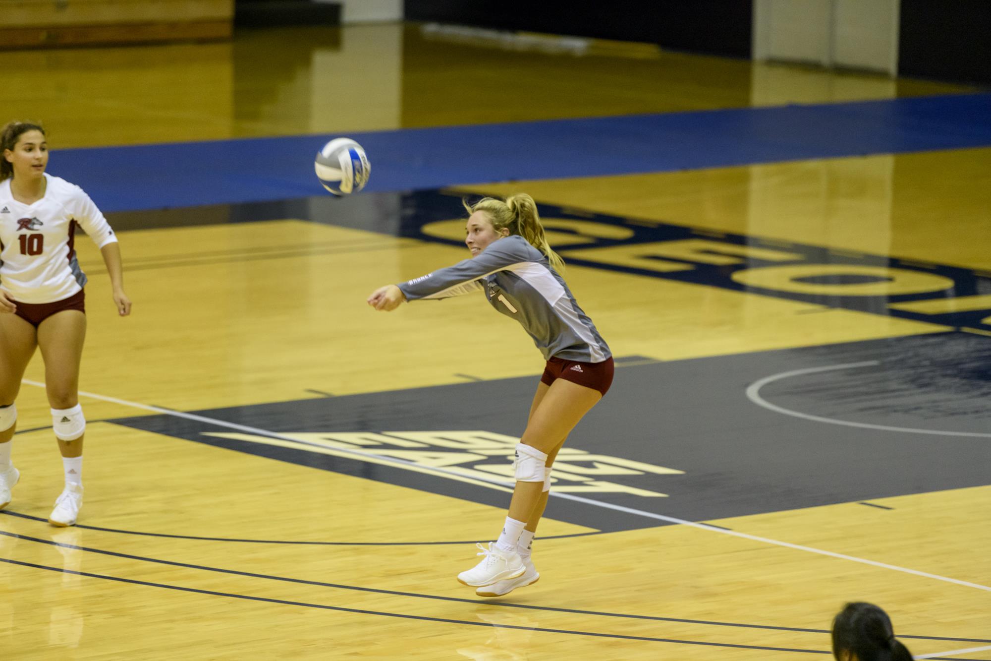 Rachelle Runyon Women's Volleyball Rider University Athletics
