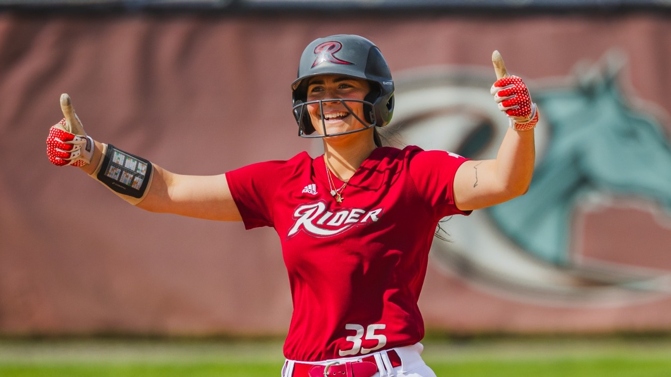 Kendall Reda-Fehsal Marist Thumbs Up 2025