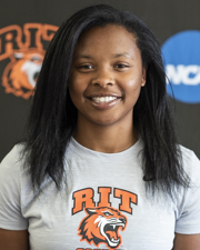 Roberts_Marla_2019_HS_web_EH
