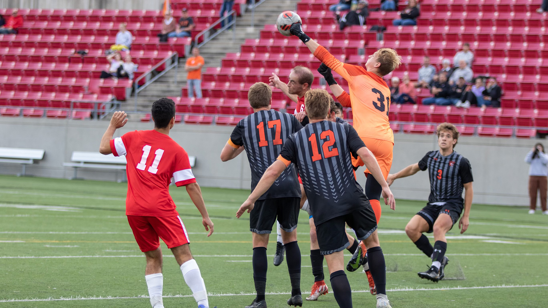 Men's Soccer beats RPI in OT in Liberty League Quarterfinal Rochester