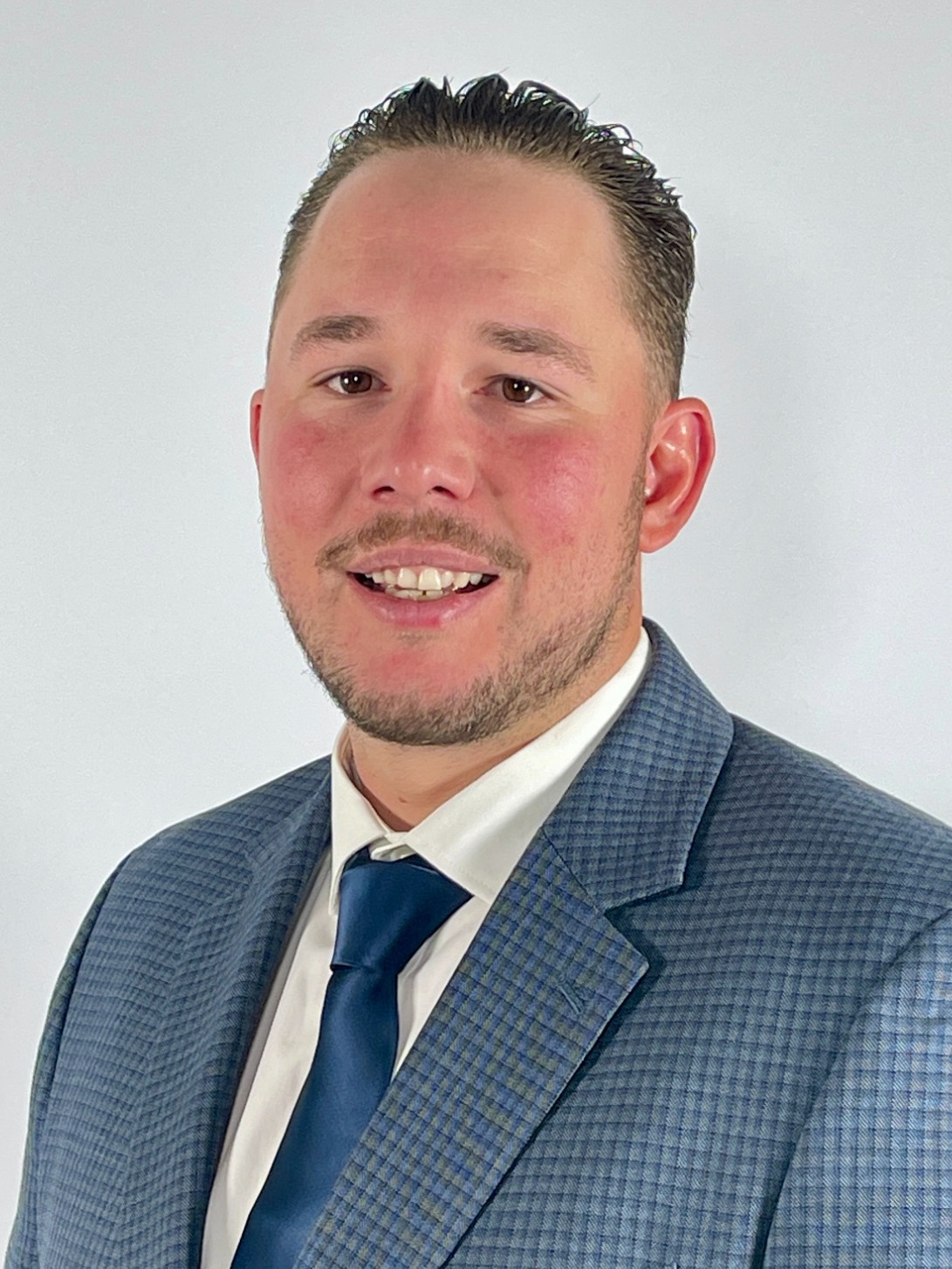 josh mitchell headshot