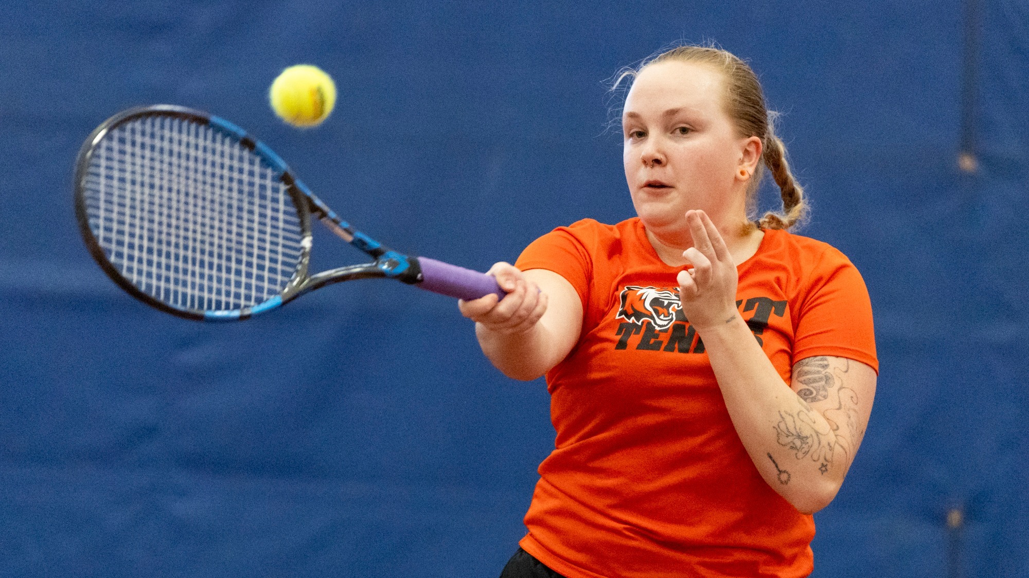 RIT’s Abby Finchum on Sunday, March 1, 2026 at Gordon Field House in Henrietta, N.Y. RIT women's tennis loses to Hamilton women’s tennis 7-0. (Rebecca Villagracia/RIT Sports Network)