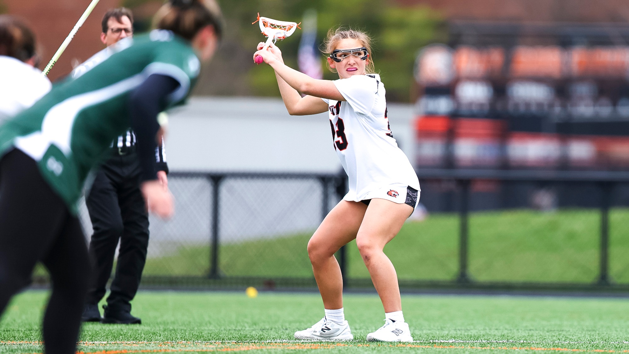 A photo of Zoe Heffernan ready to shoot against William Smith