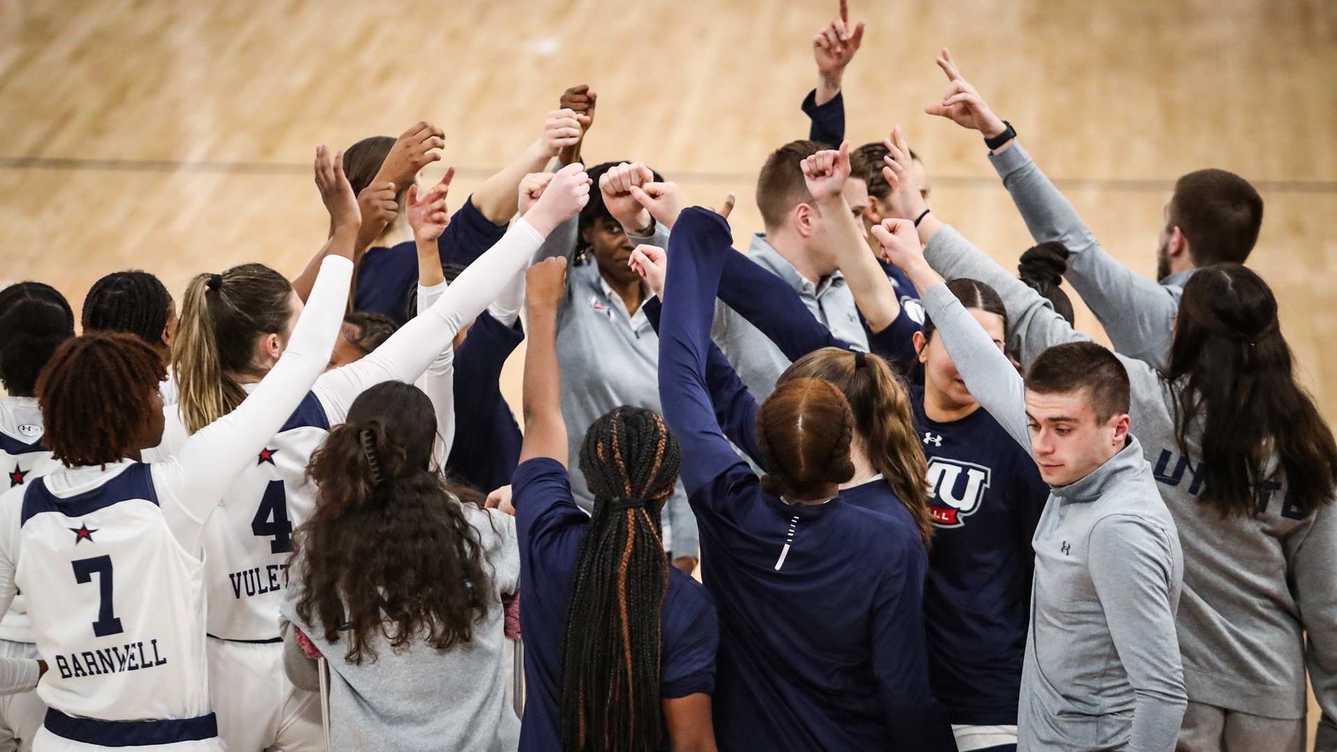 RMU Women's Basketball Faces Detroit Mercy in First Round of HLWBB