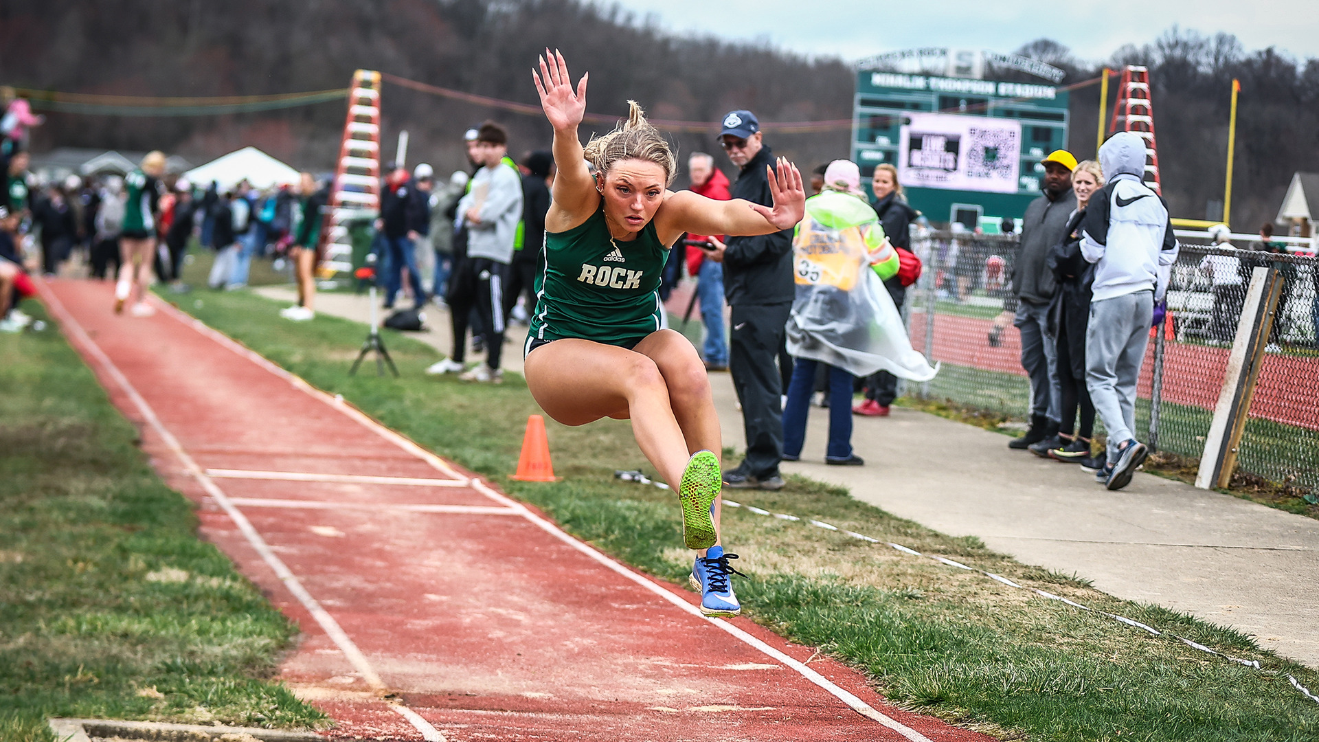 Alice Bogia triple jumping
