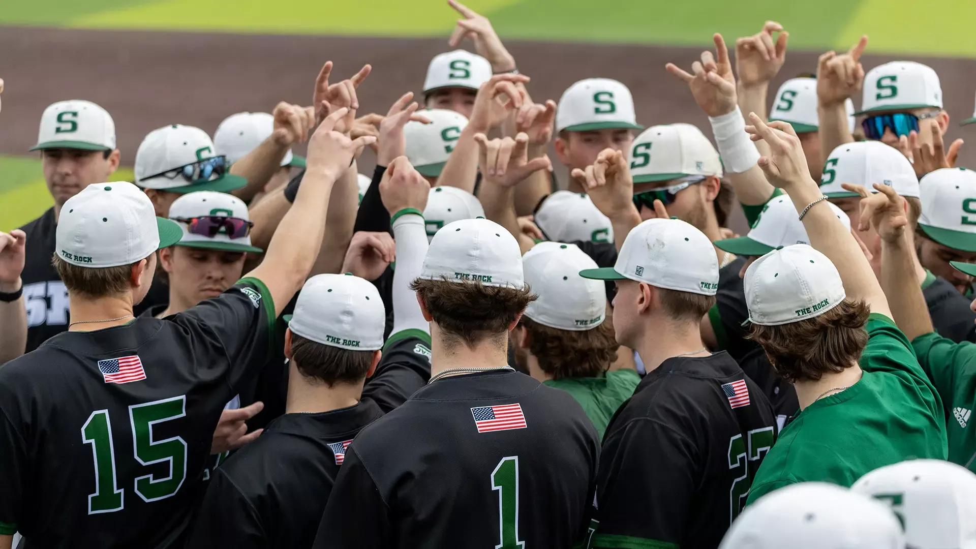 SRU Baseball Huddle