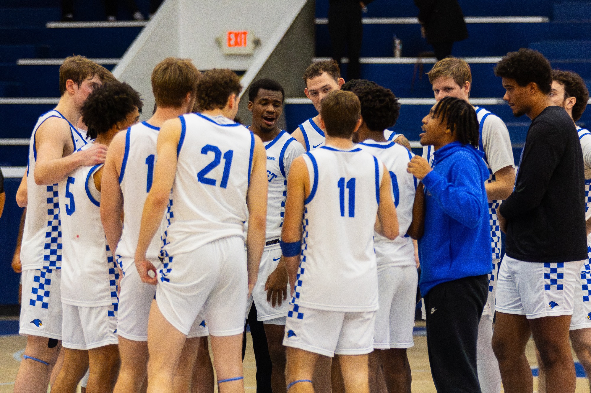 Men's Basketball Huddle