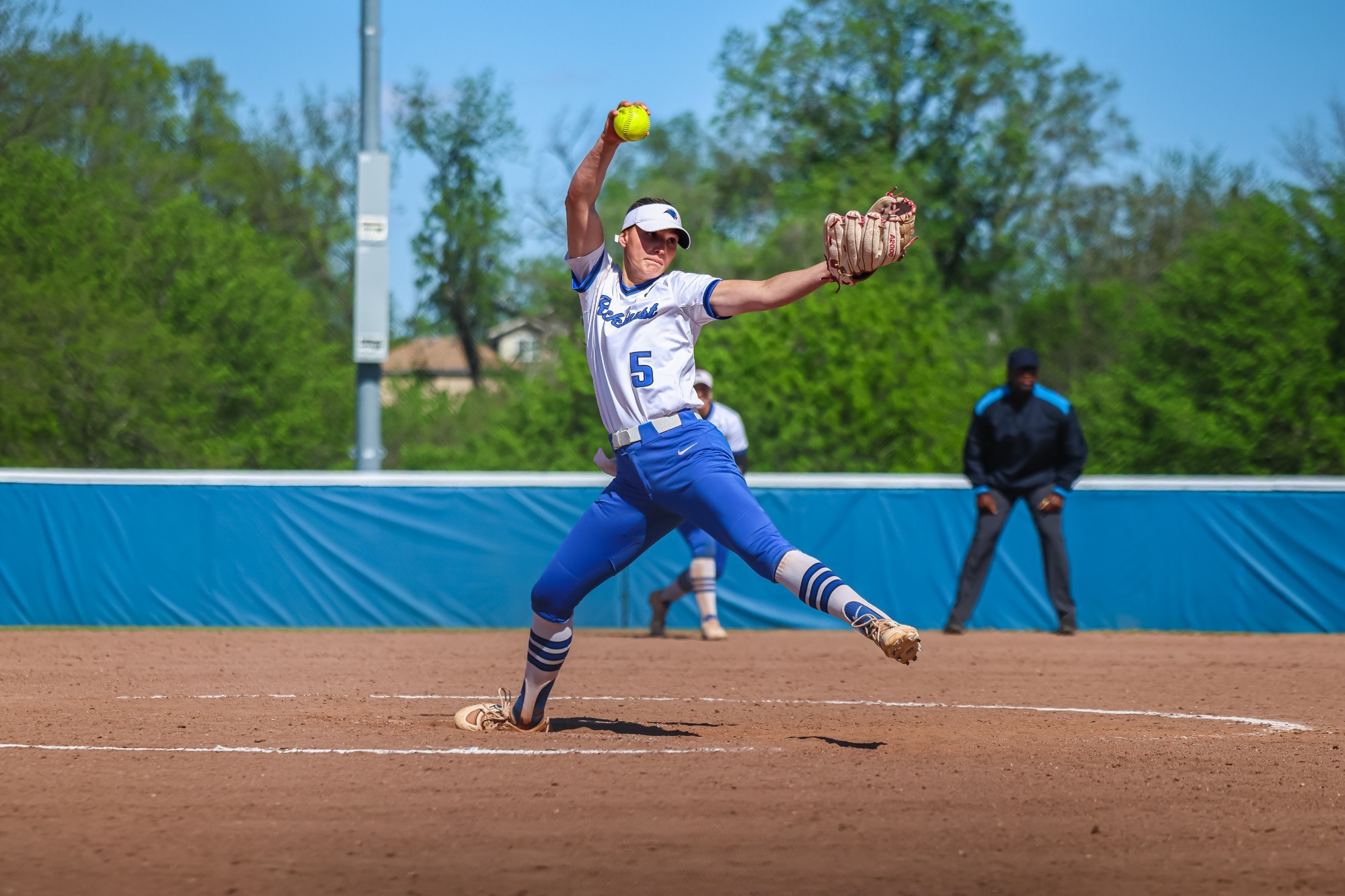 Avery Huffman pitching