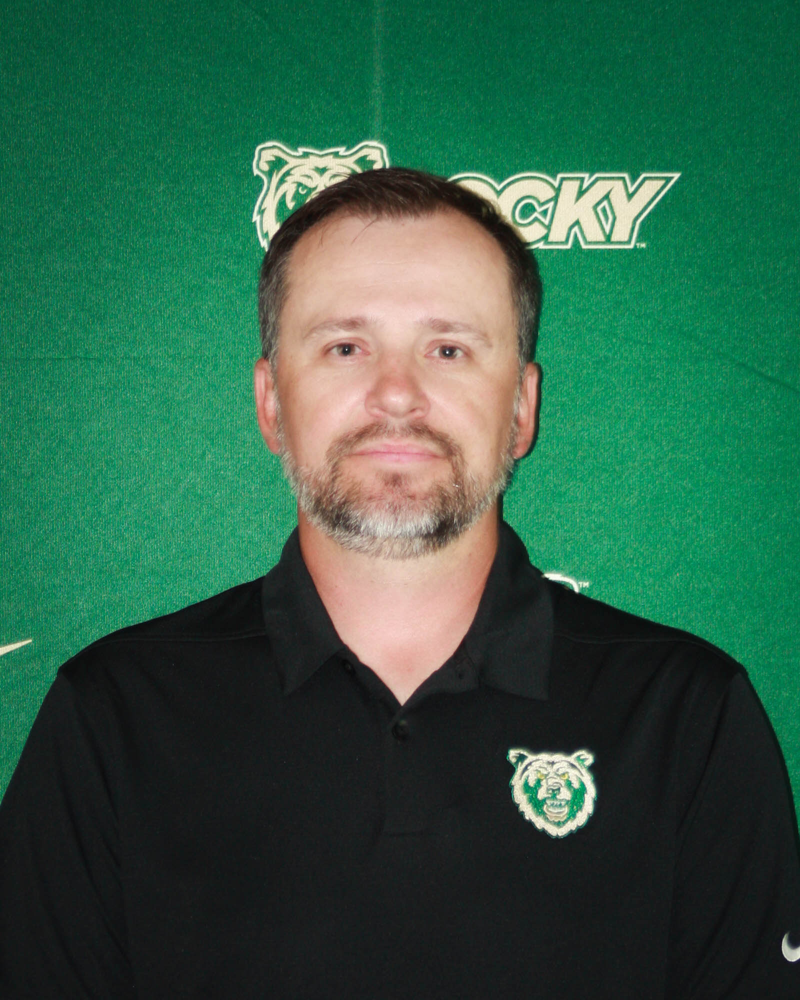 Bailey Headshot 2022