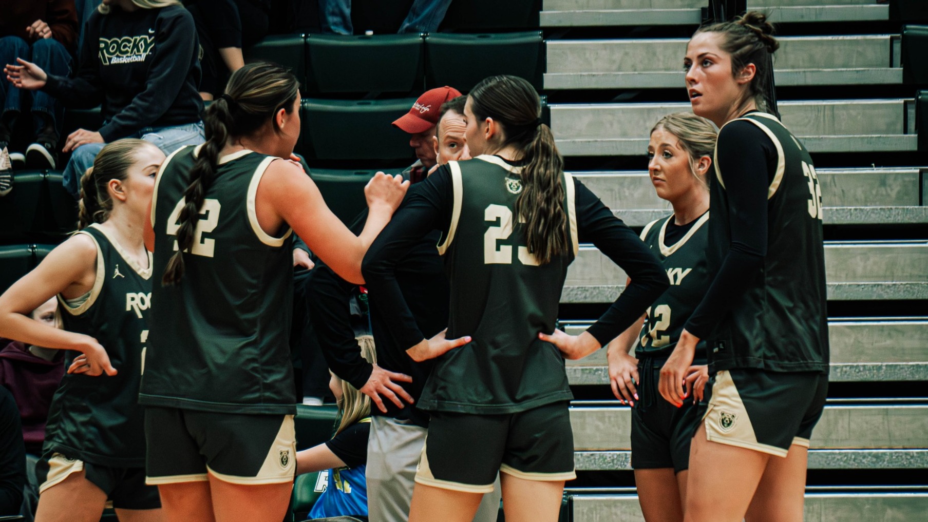 Team Huddle vs UP '26