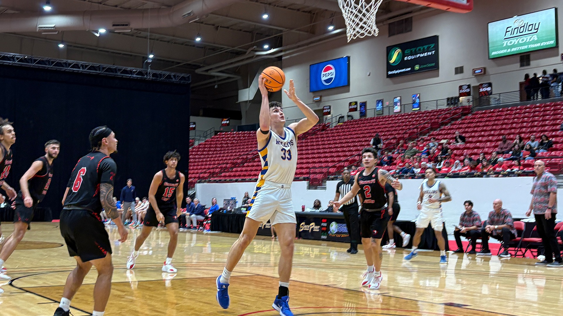 MBK Ryan Renfro layup vs Hawaii Hilo