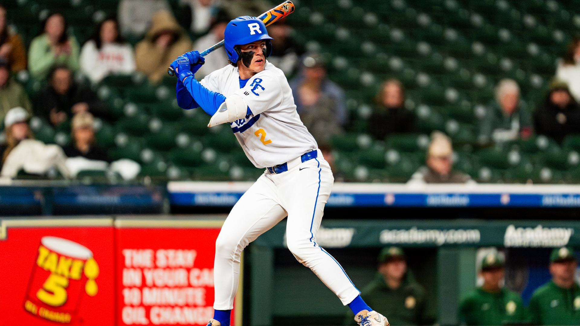 BASE Jimmy Thies hitting