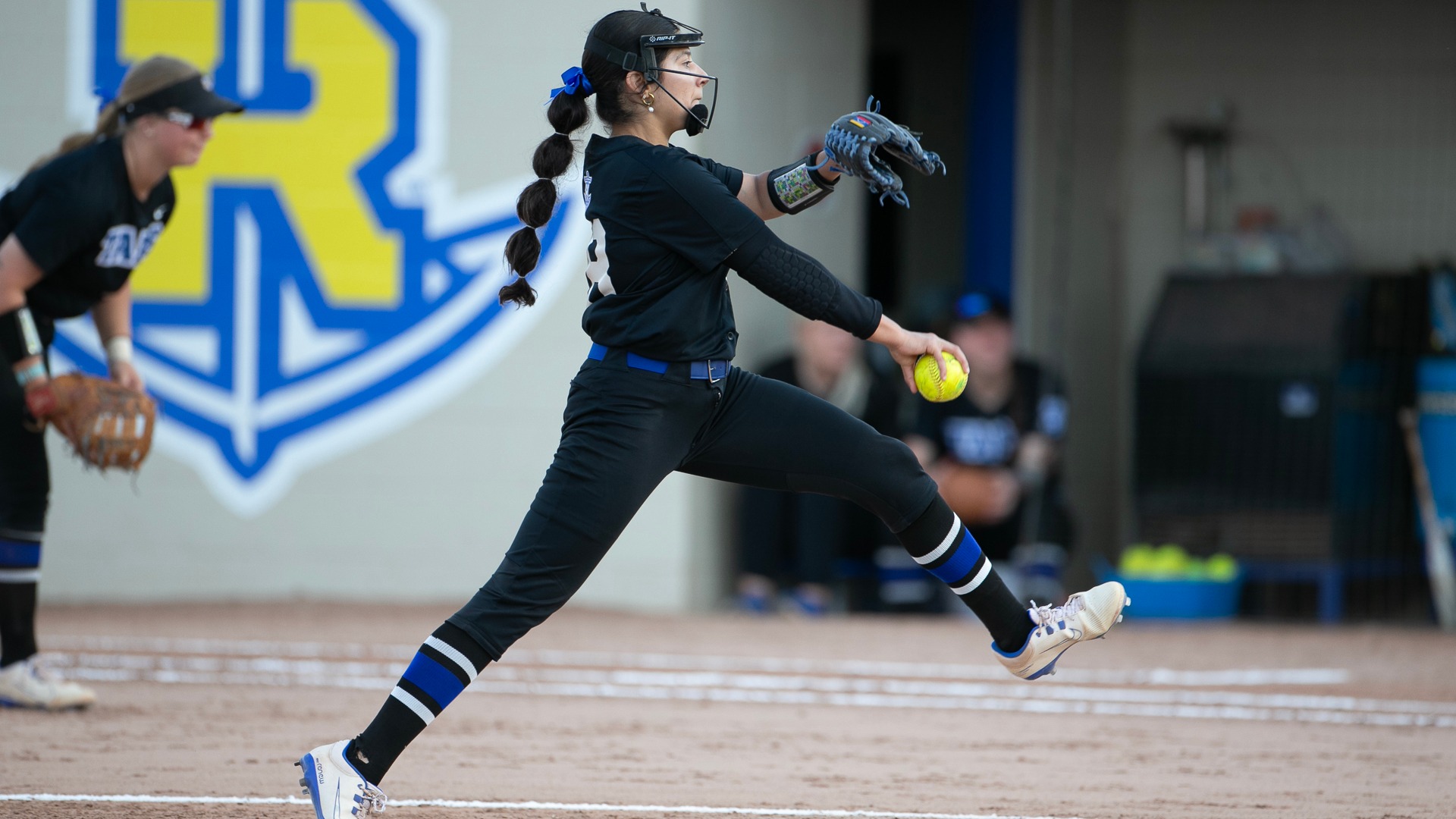 Leon-Blanco Pitching