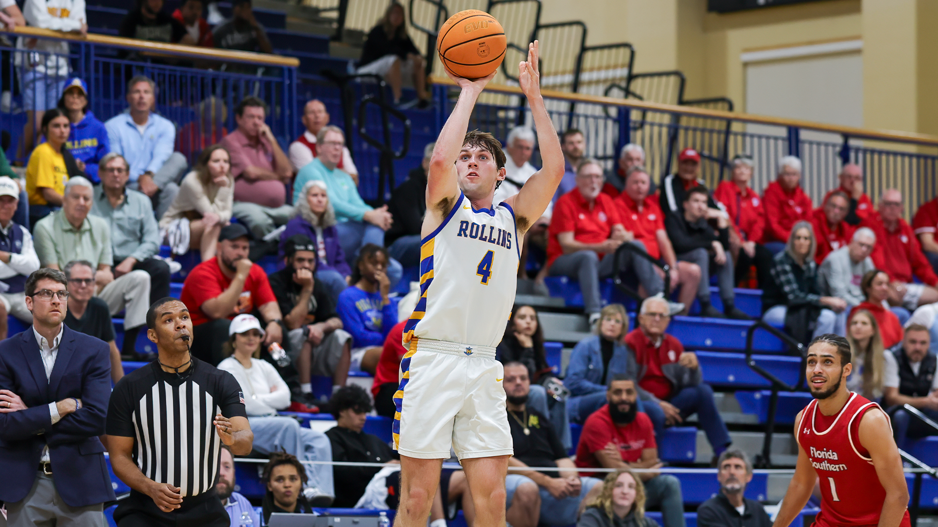 MBK Michael Niemann shooting a three