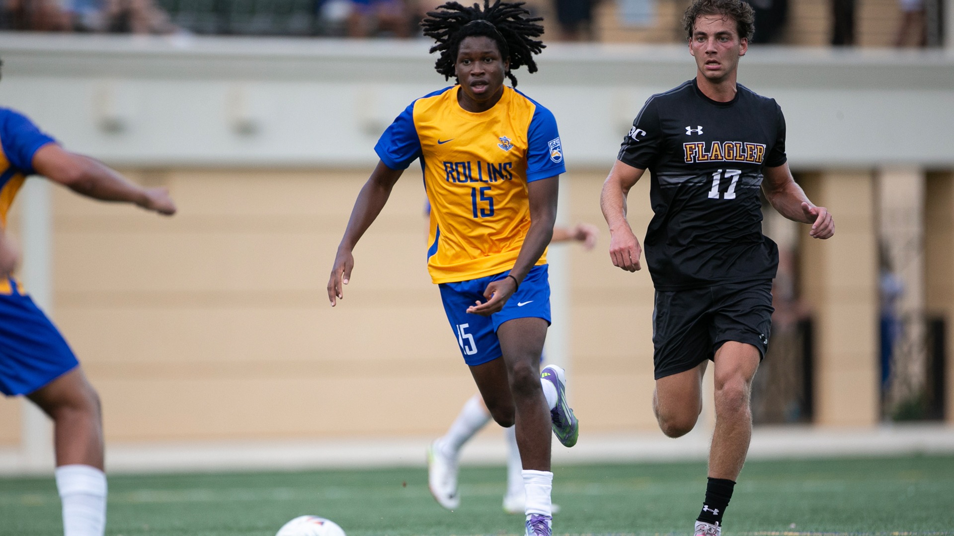 MSOC Tolu Junaid dribbling
