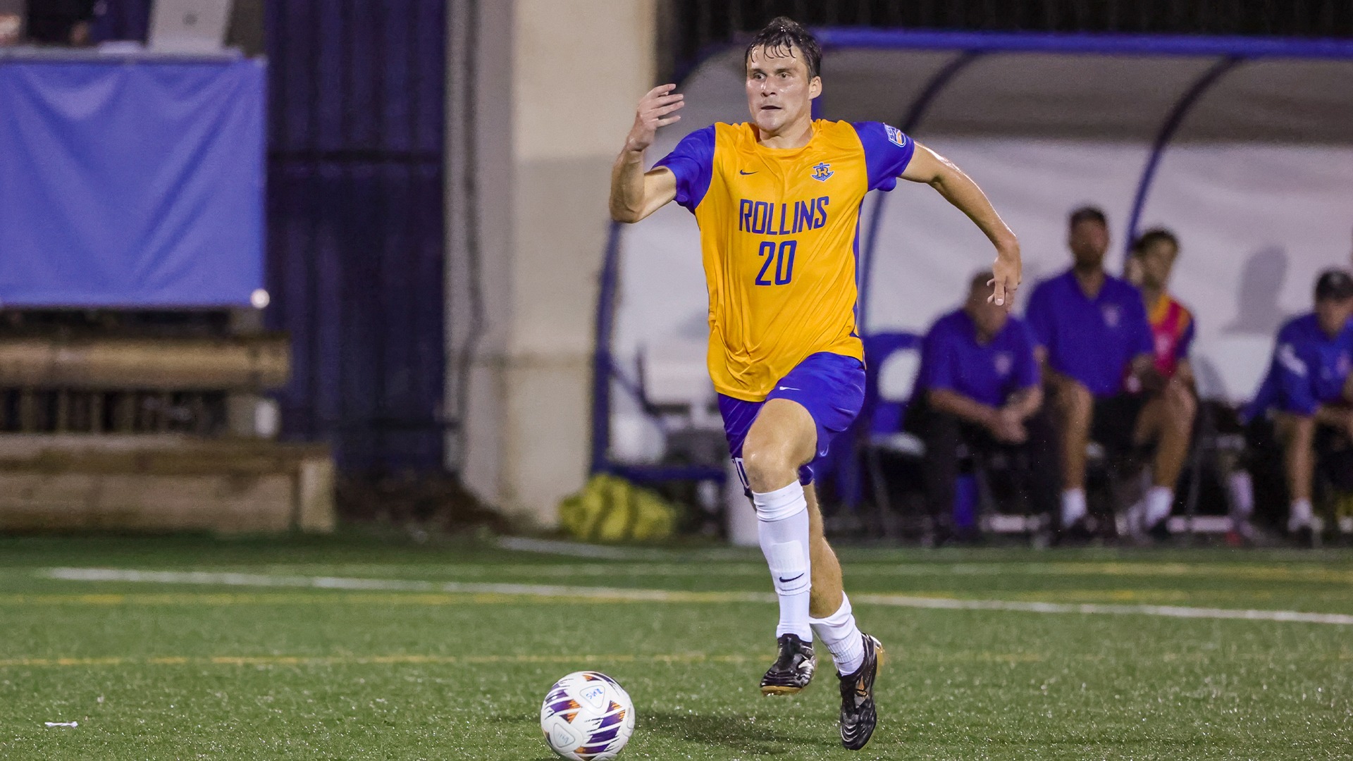 MSOC Tim Arnhold with ball