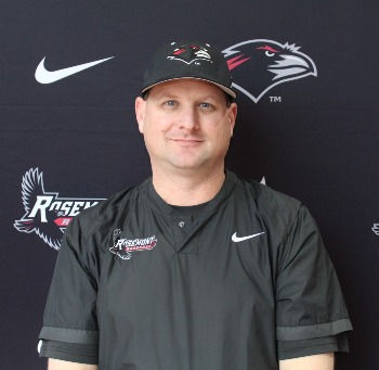 Coach Tract