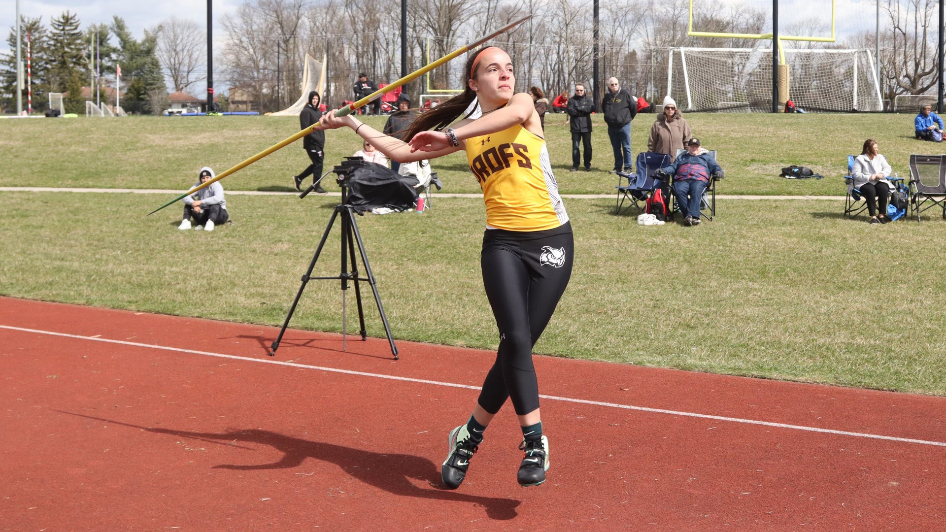 Women's Track & Field Hosts Oscar Moore Invitational Rowan University