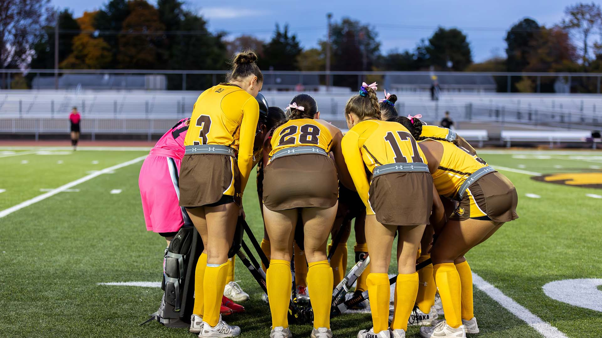 FH-Huddle-1028