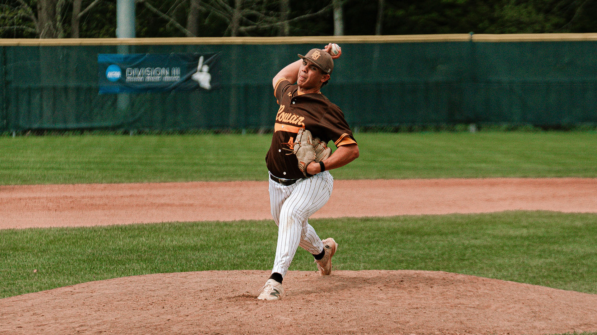 AK-USM