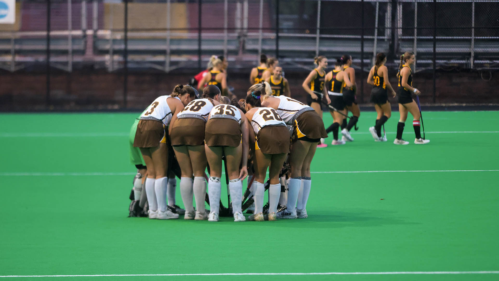 FH-Huddle-0902