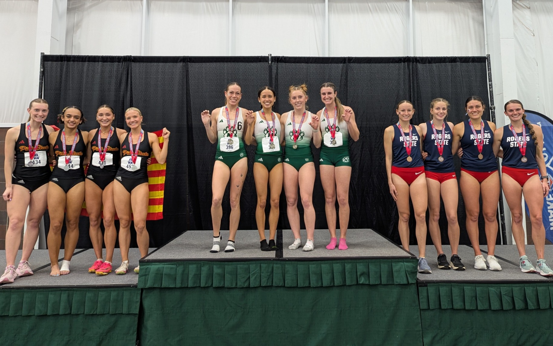 Women's DMR Podium 25