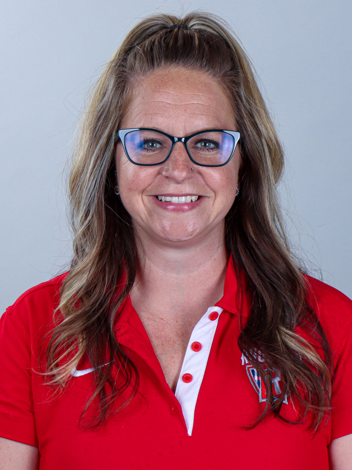 Shannon Woodfin Headshot
