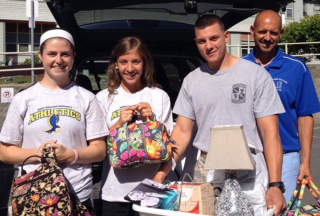 Freshmen Move-in 2014