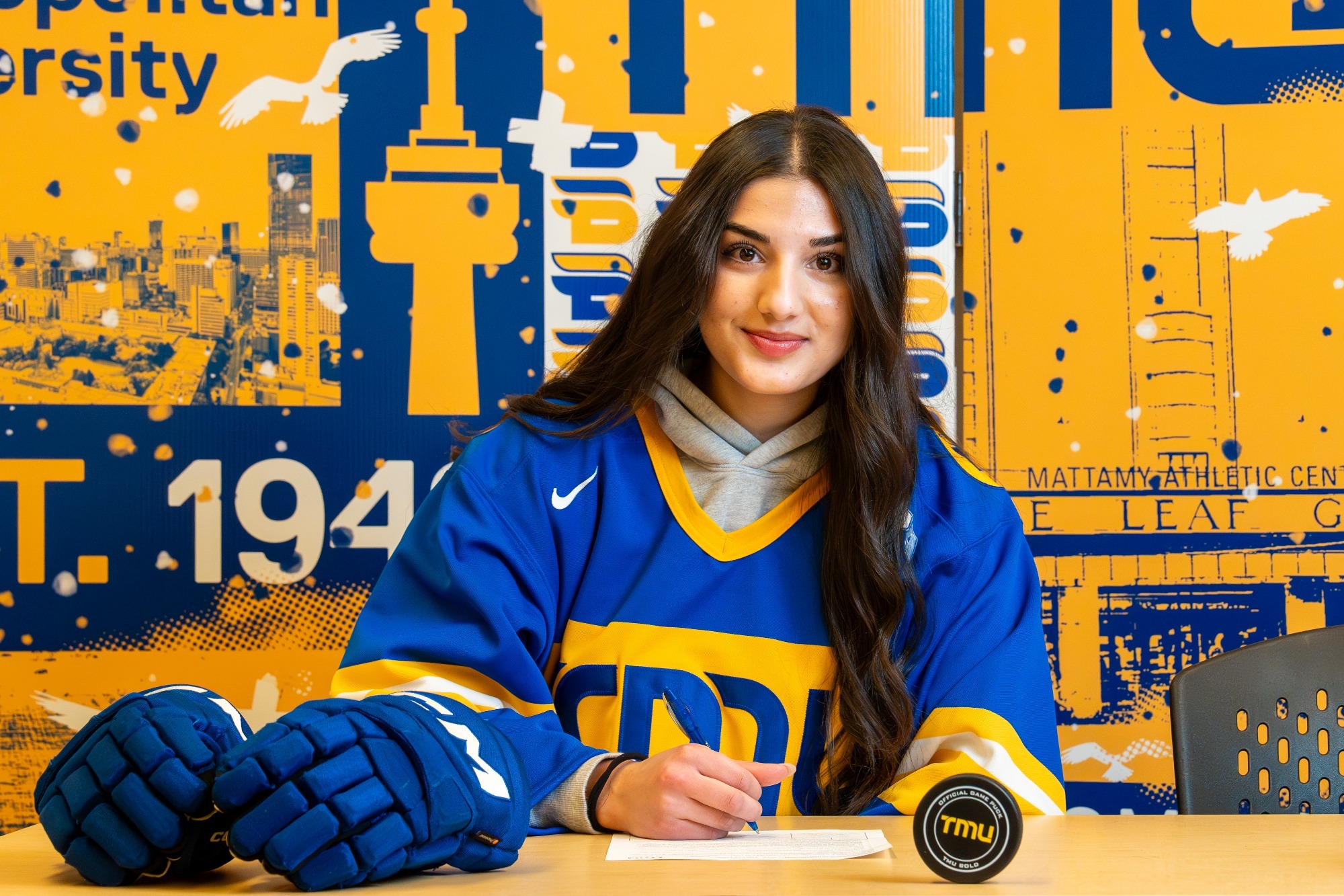 TMU Bold Women's Hockey announce signing of forward Jeevin Khehra. 