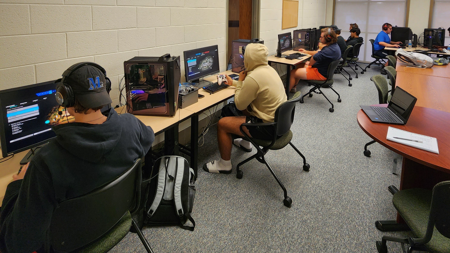 Marian eSports practices