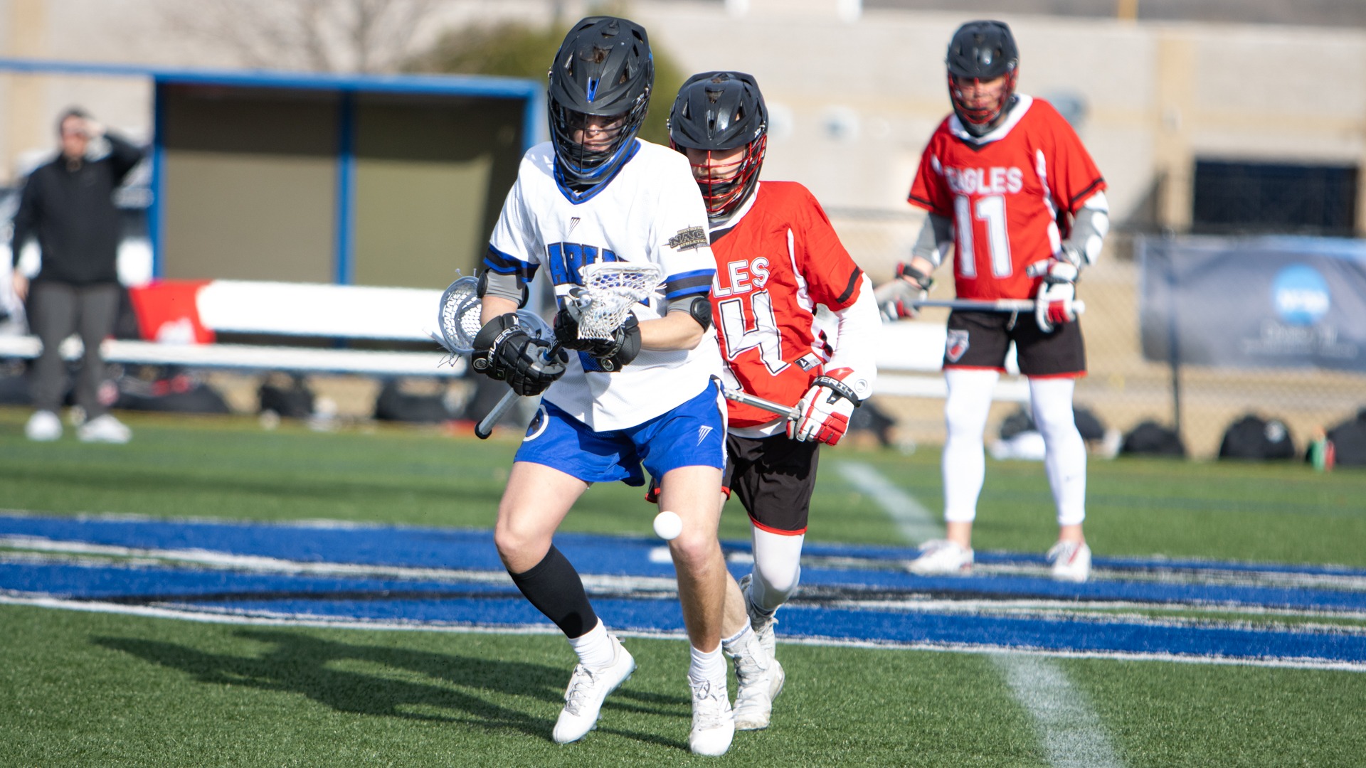 Andrew Nesbitt goes for a ground ball