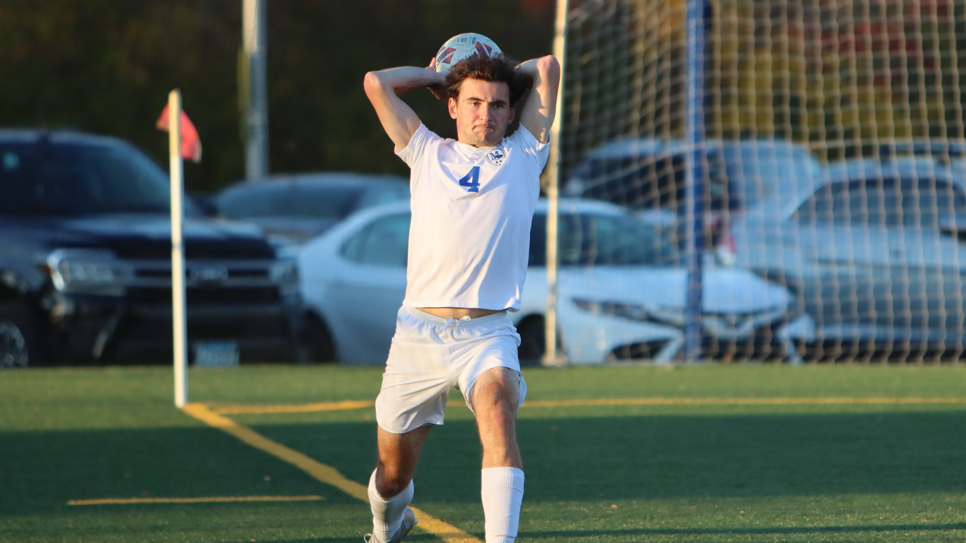 Hudson Shenk throws the ball in