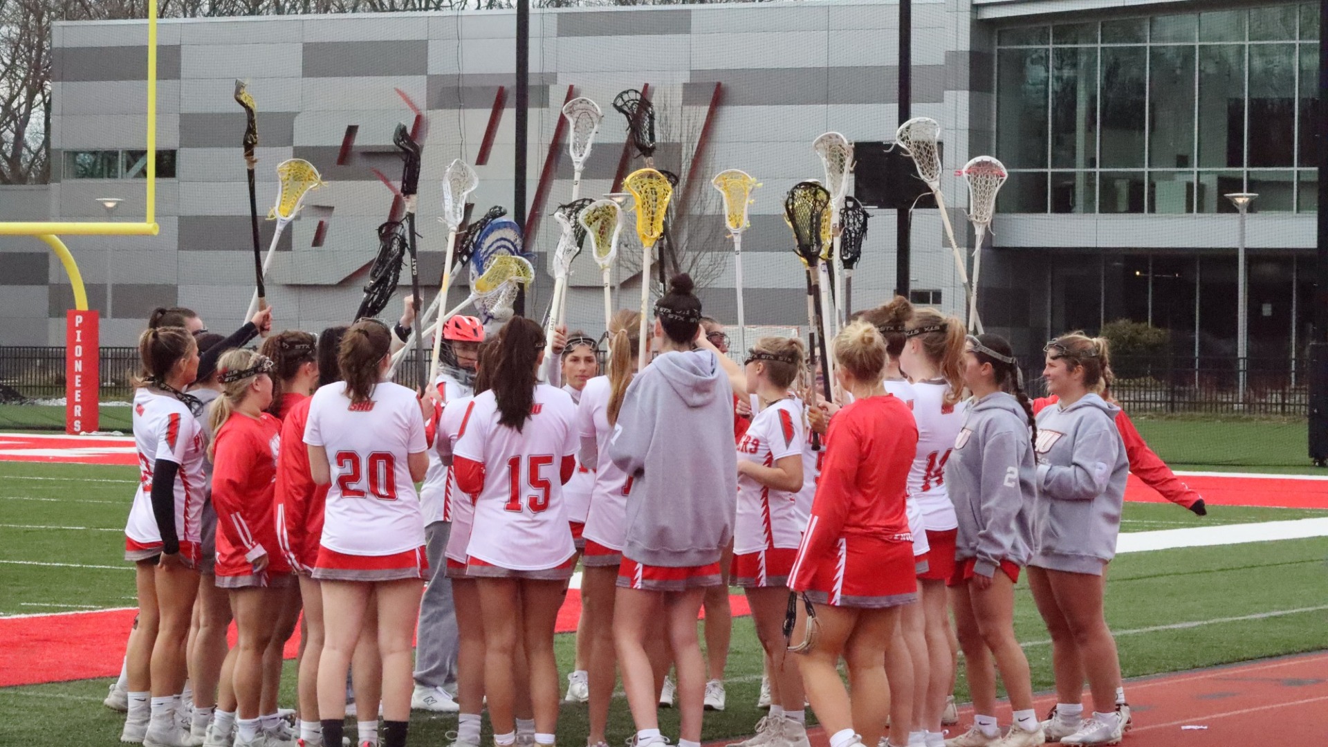 W Lax 