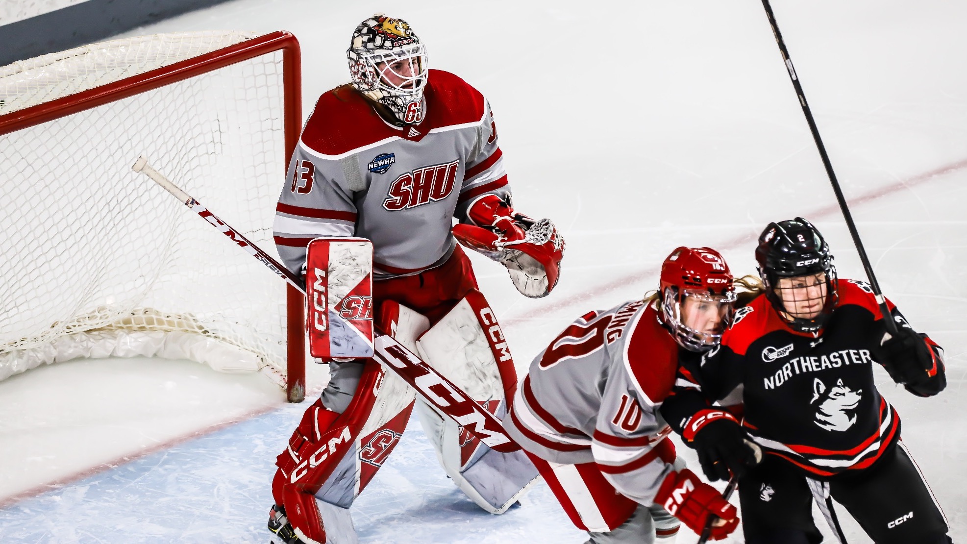 Women's Hockey Falls to 11/11 Connecticut in Nutmeg Classic Finale