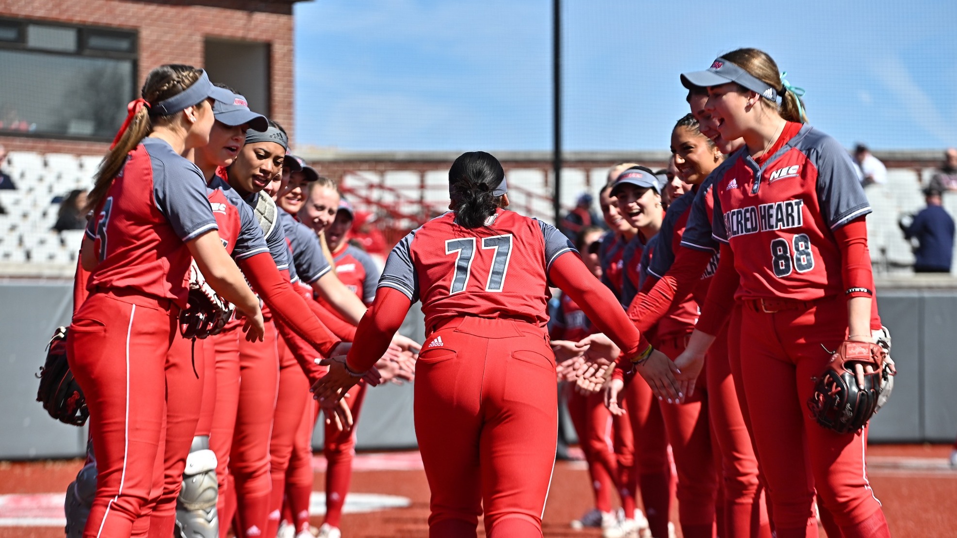 Alyssa Gonzalez 2023 Softball Sacred Heart University