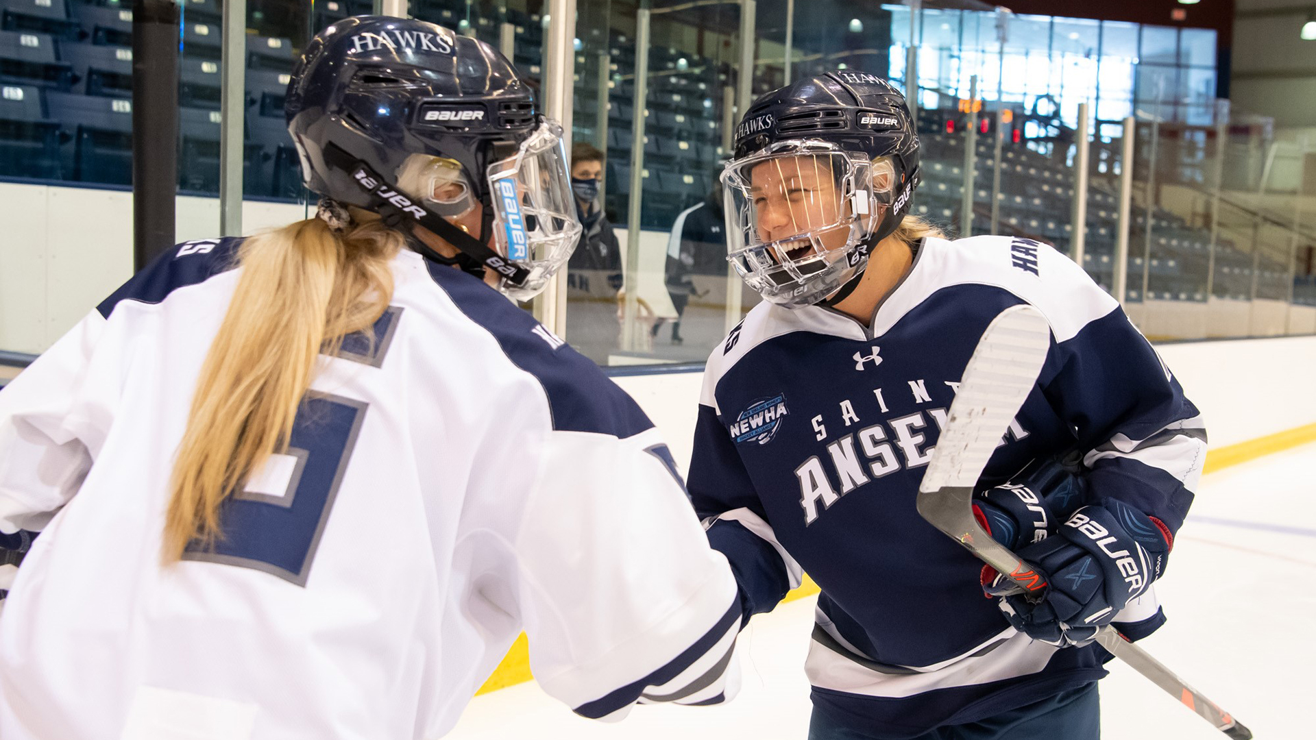 Blue team claims victory in women’s ice hockey scrimmage Saint Anselm