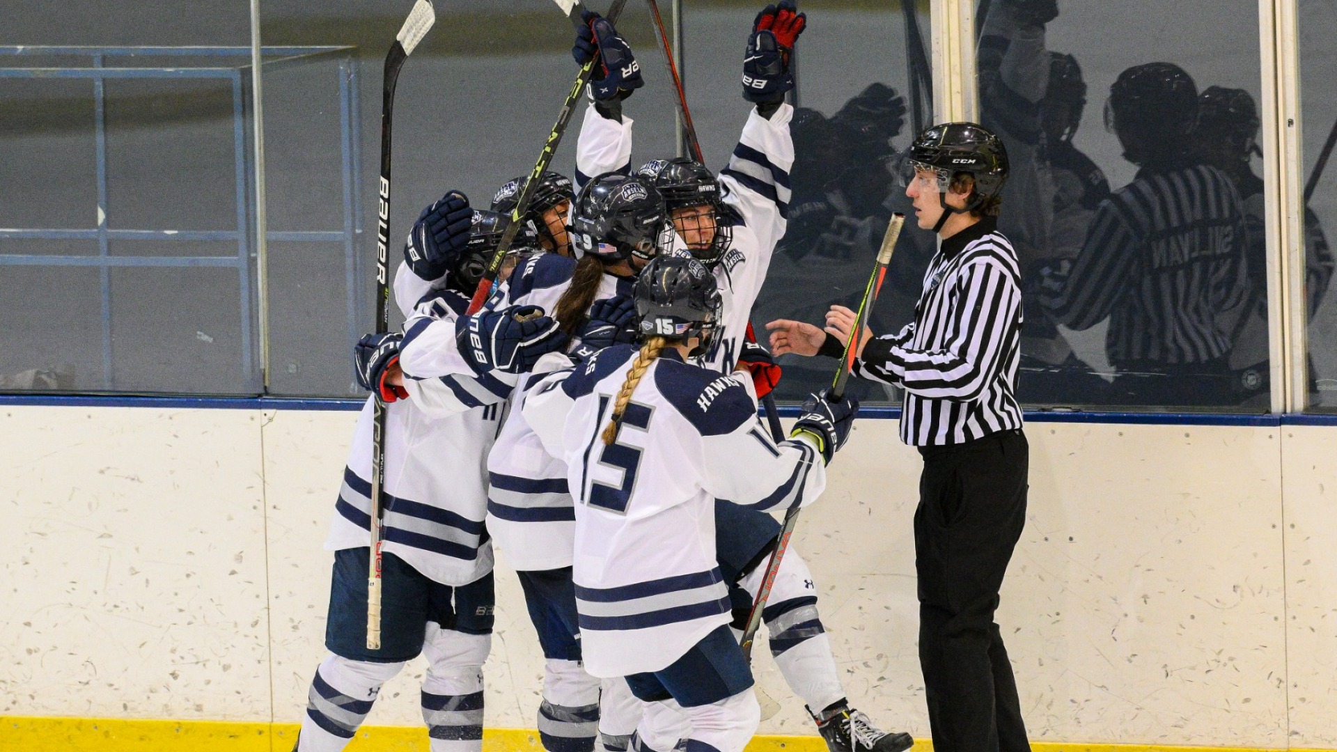 Women's ice hockey advances to NEWHA Championship after downing
