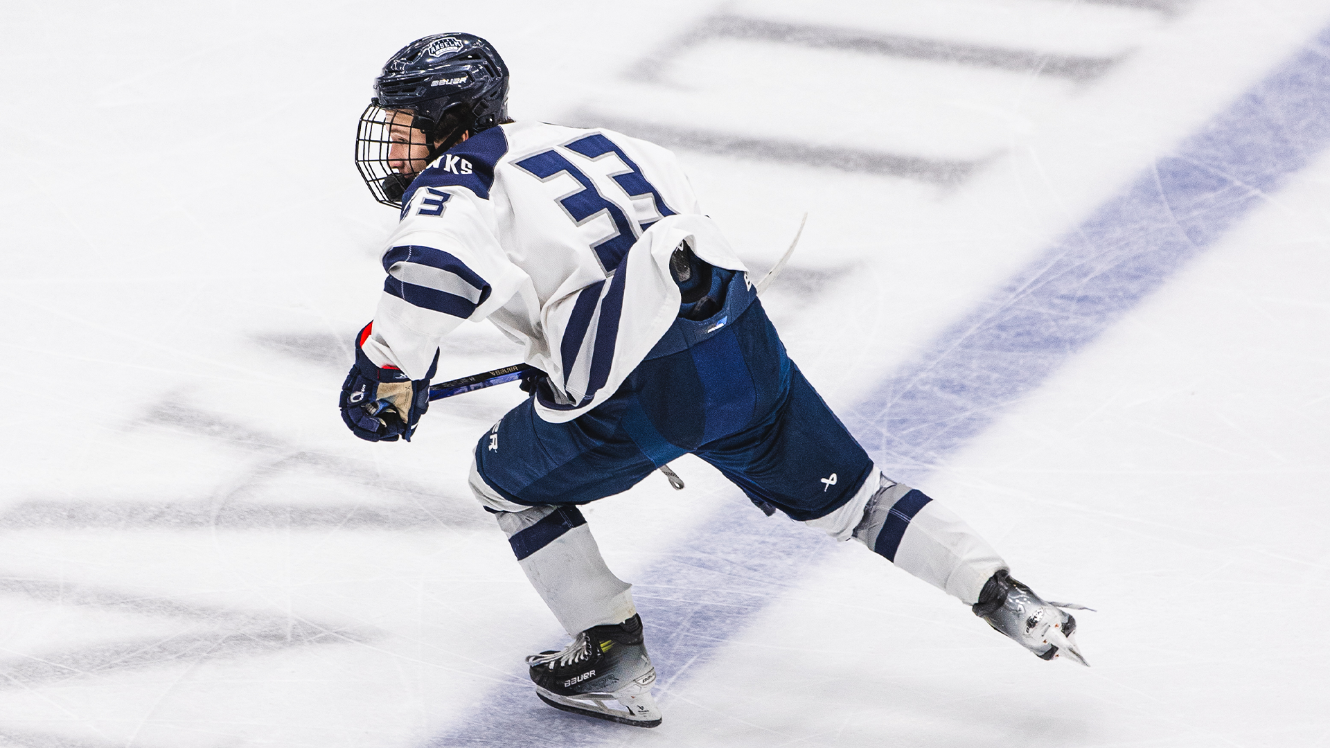 Peet skating down ice