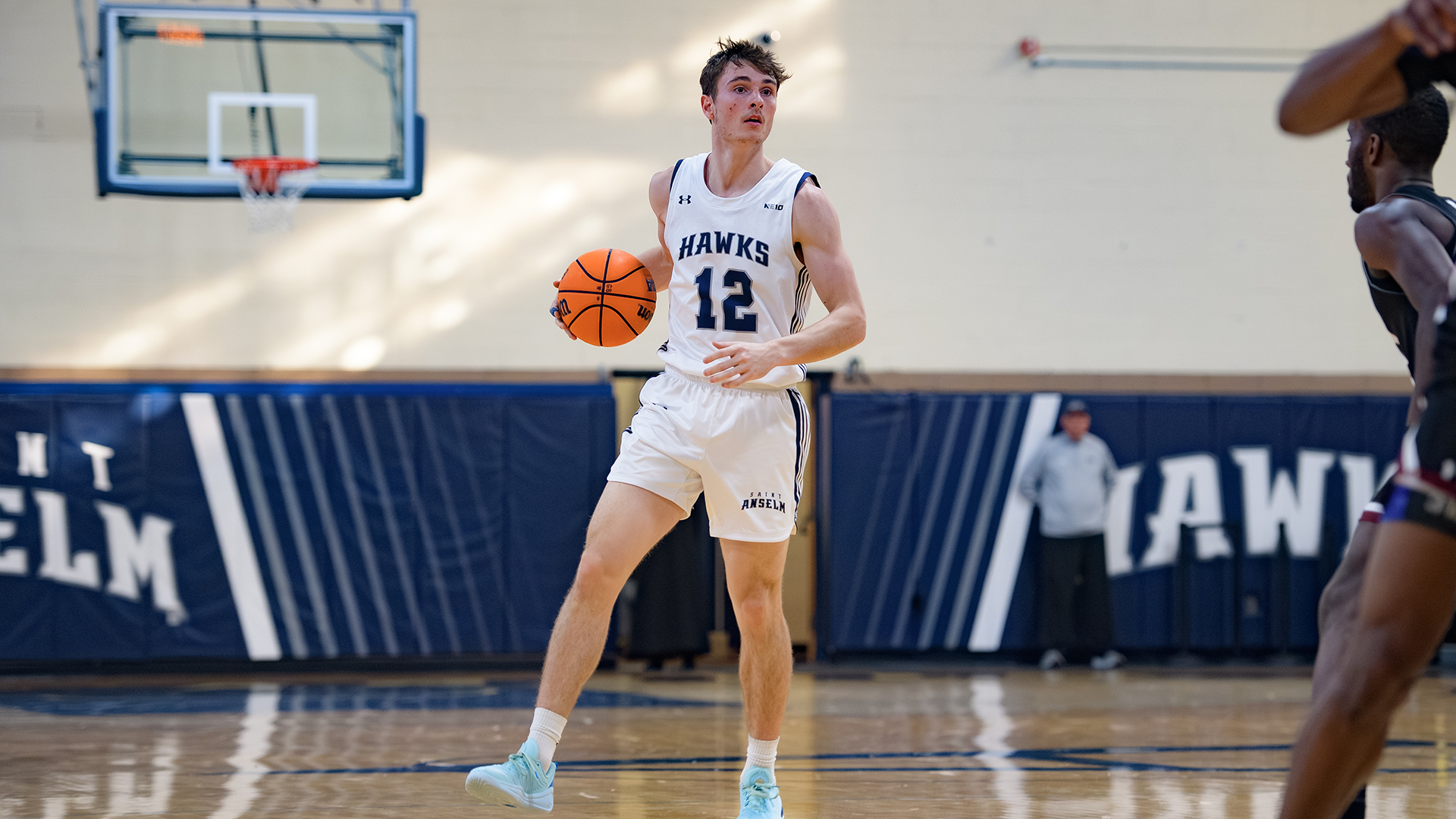 Will Davies dribbling the ball vs Molloy