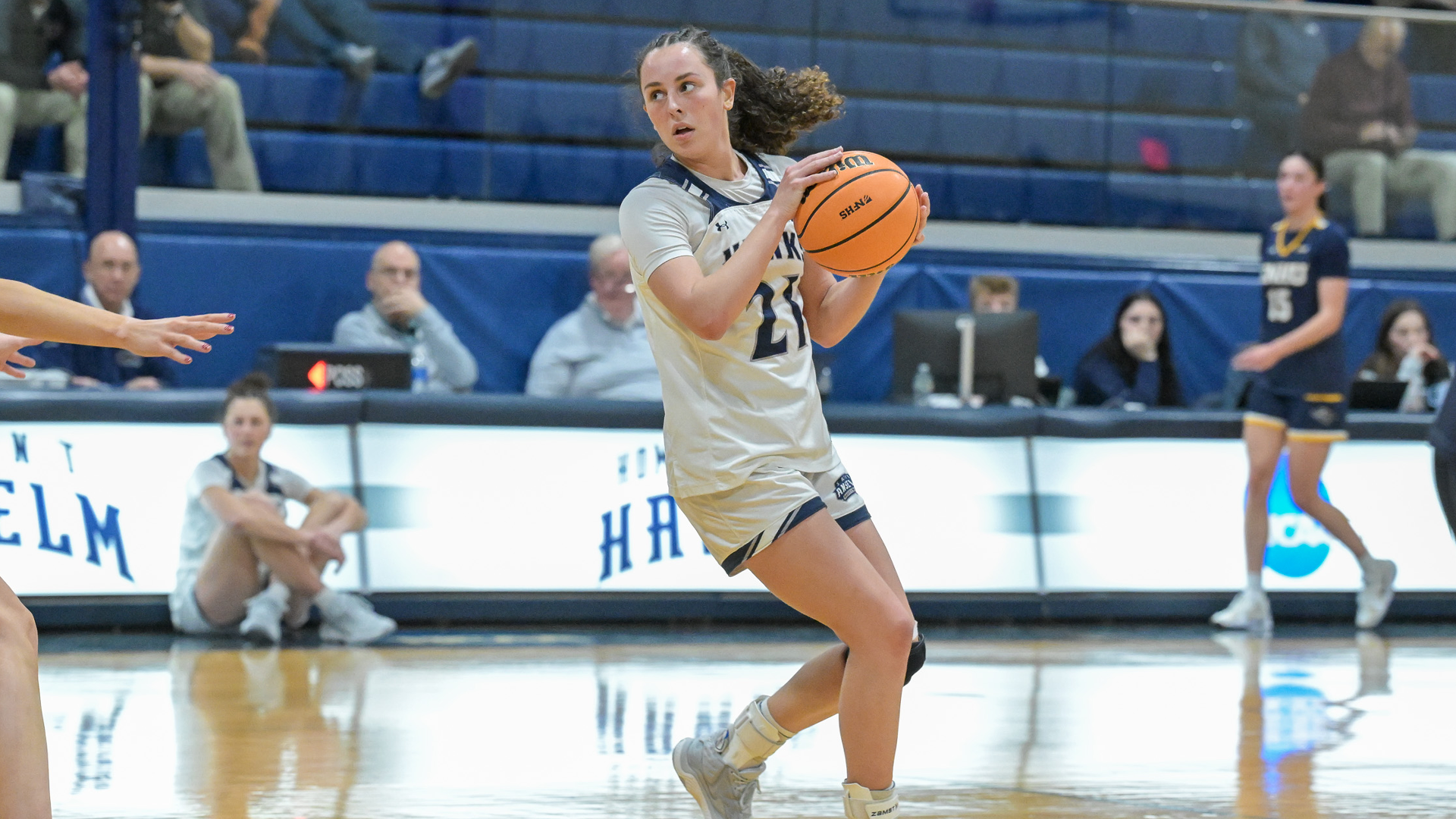 Bella Vaz Action Shot