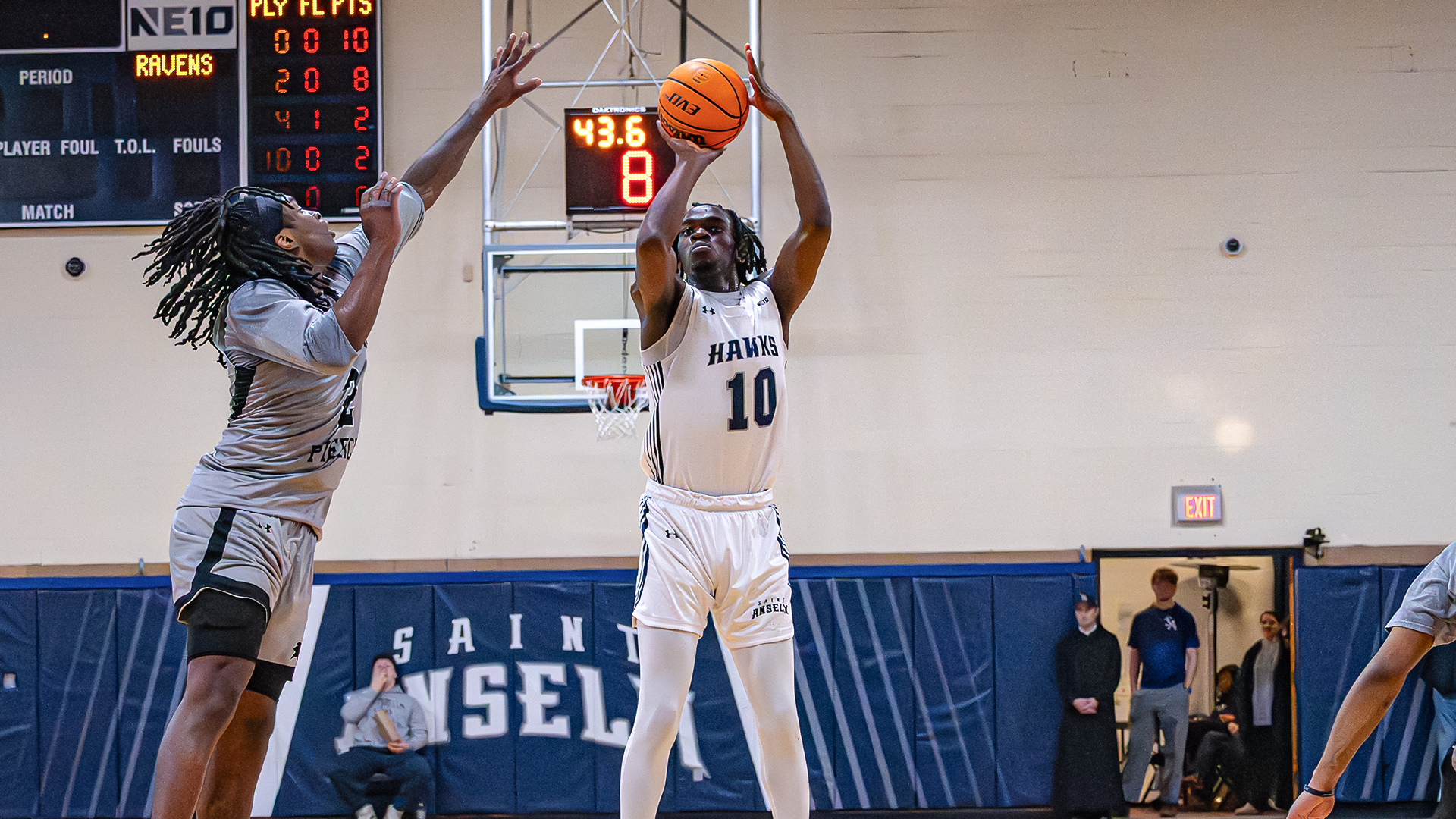 Edward Onyia takes jumper against FPU