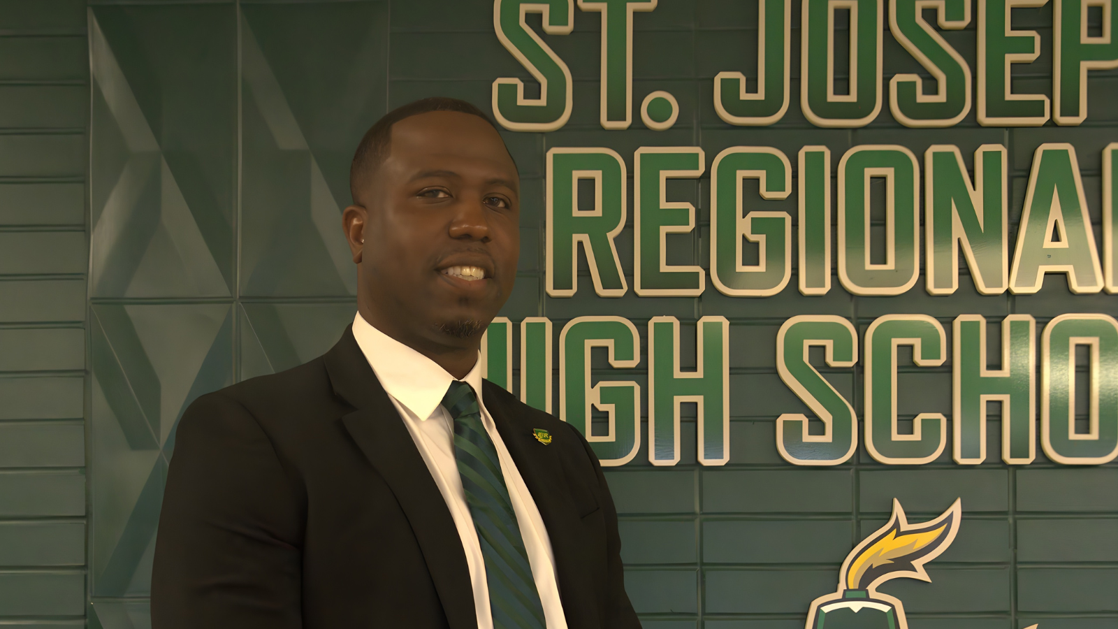 SJR names Marquis Webb basketball coch